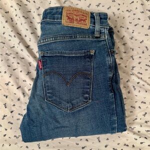 Levi’s 711 Skinny Jeans sz 28